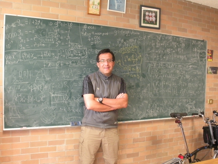 [Image: With my blackboard at
   IA-UNAM (March 02, 2011)]